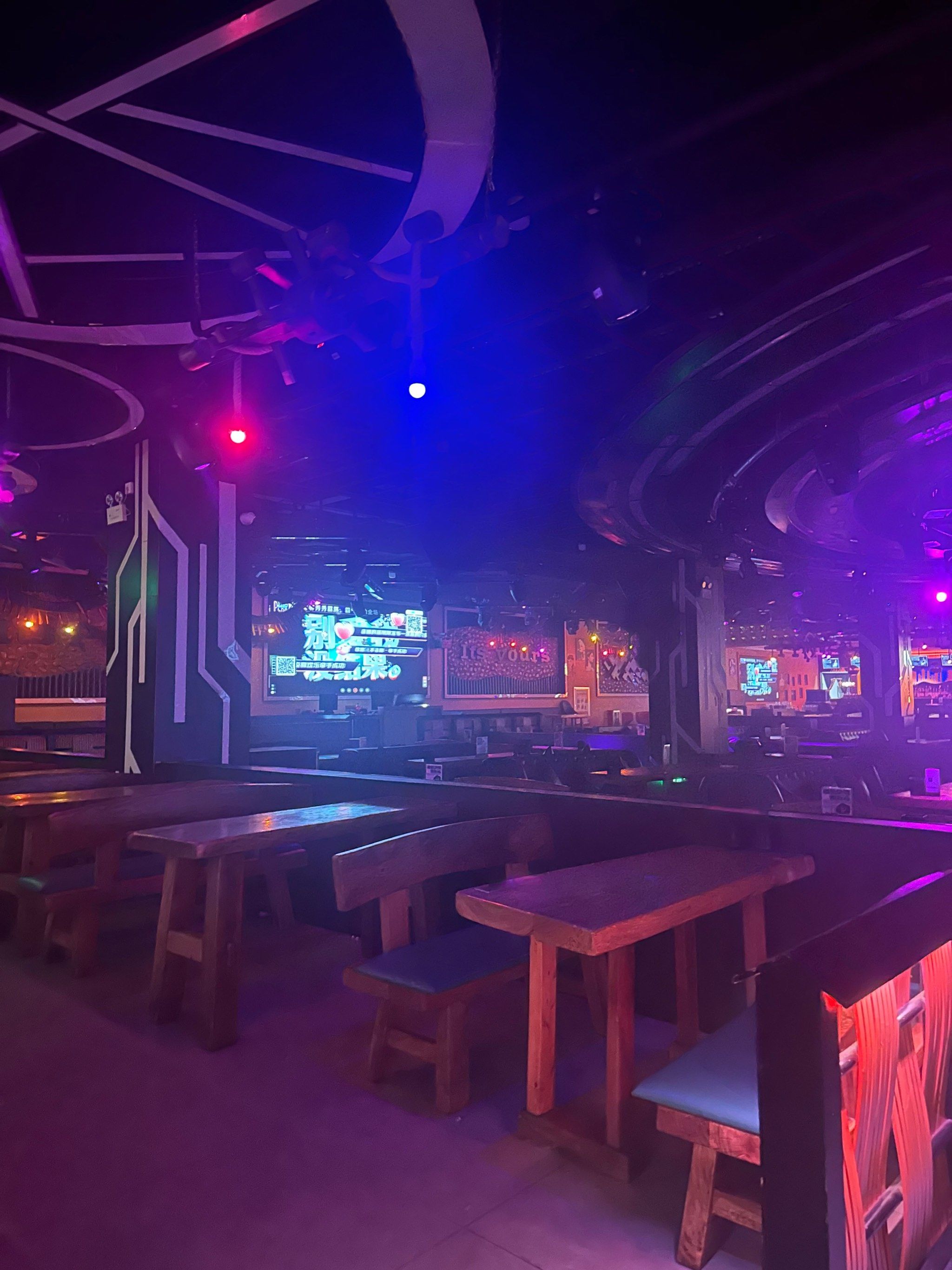 广州商务KTV中低端分析-天河区ktv预订